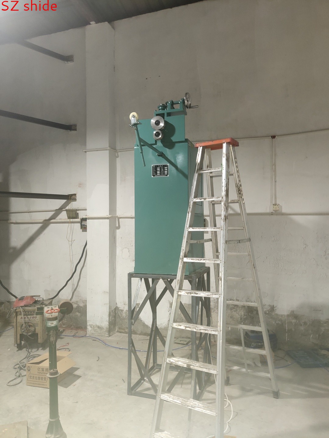 水塔設(shè)備，保溫水箱設(shè)備