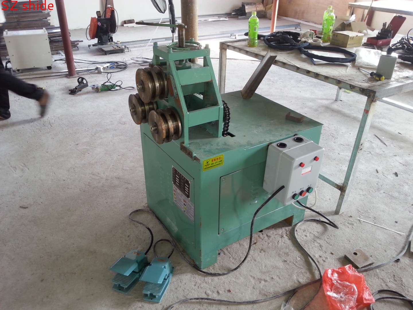 水塔設(shè)備，保溫水箱設(shè)備