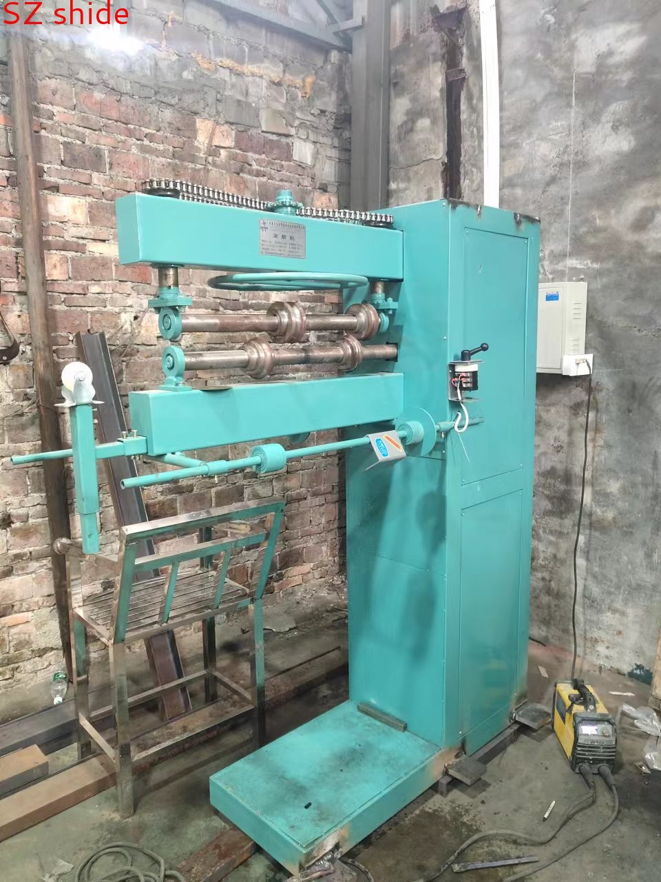 水塔設(shè)備，保溫水箱設(shè)備